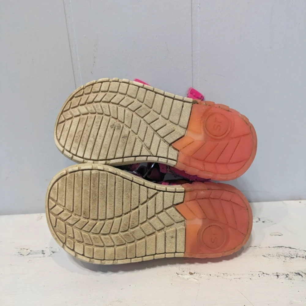 Stride Rite Light Up Sevita Rainbow Sandal‎ Size 6 Toddler